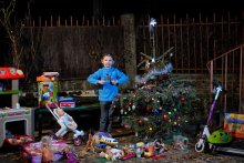 &quot;Le banc&quot; une série du photographe Pierre Leblanc, photo intitulée &quot;Des parents sous anxiolityques&quot;.