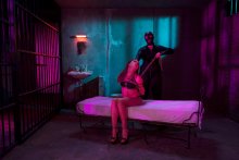 Série photographique intitulée "Discriminations" de Pierre Leblanc, le critère de discrimination présenté est "les moeurs".