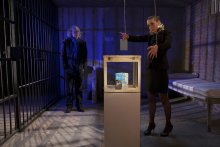 Série photographique intitulée "Discriminations" de Pierre Leblanc, le critère de discrimination présenté est "les opinions politiques".